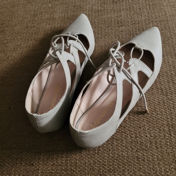 Women summer shoes brand Cityclassified in size 7 and in grey colour. - Picture 2 of 6